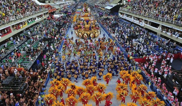De lutas contra o racismo à homofobia: histórias de quem encara preconceitos e desafia tabus até no carnaval