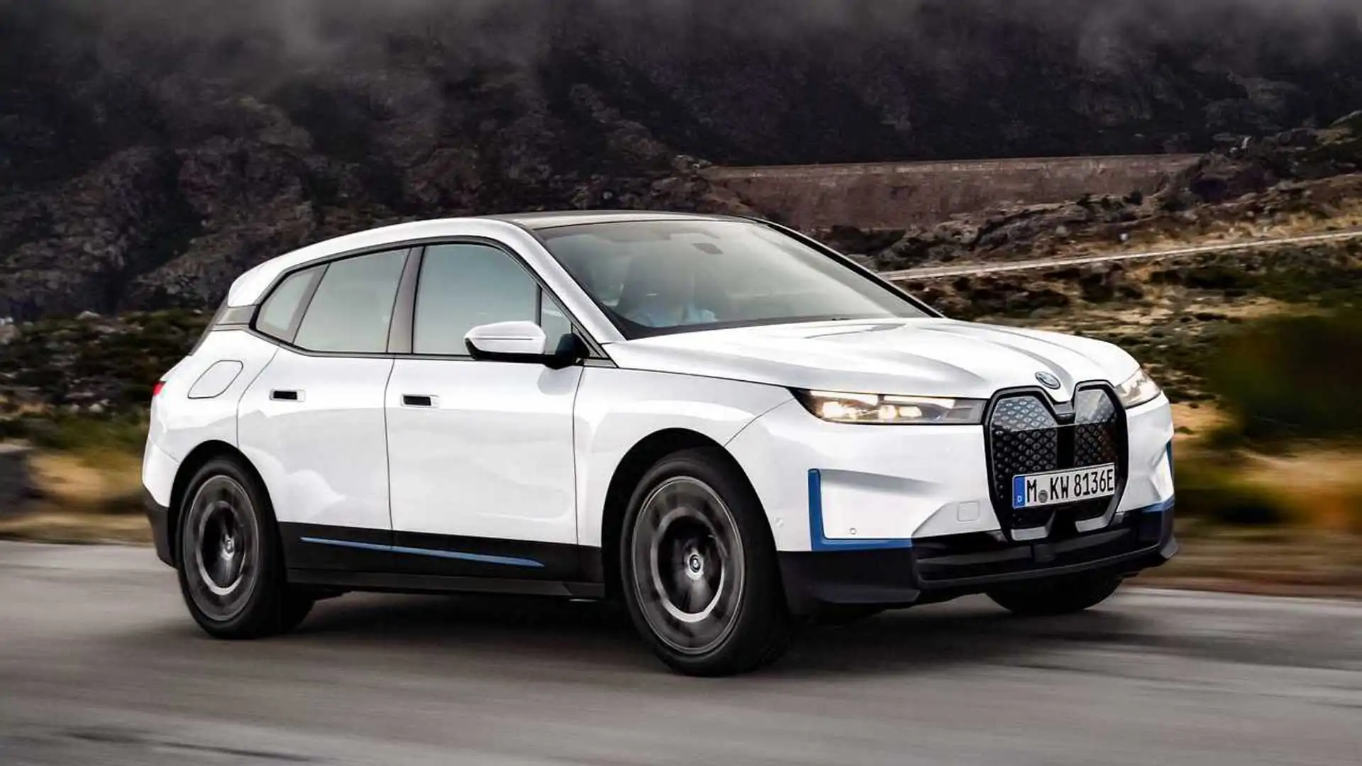 Uma super bateria com 1.000 km de autonomia para o novo BMW iX