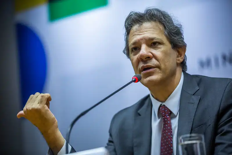 Haddad diz que impostos do diesel voltarão a ser cobrados a partir de setembro