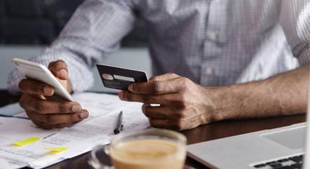 Número de brasileiros com compras parceladas chega a 71 milhões