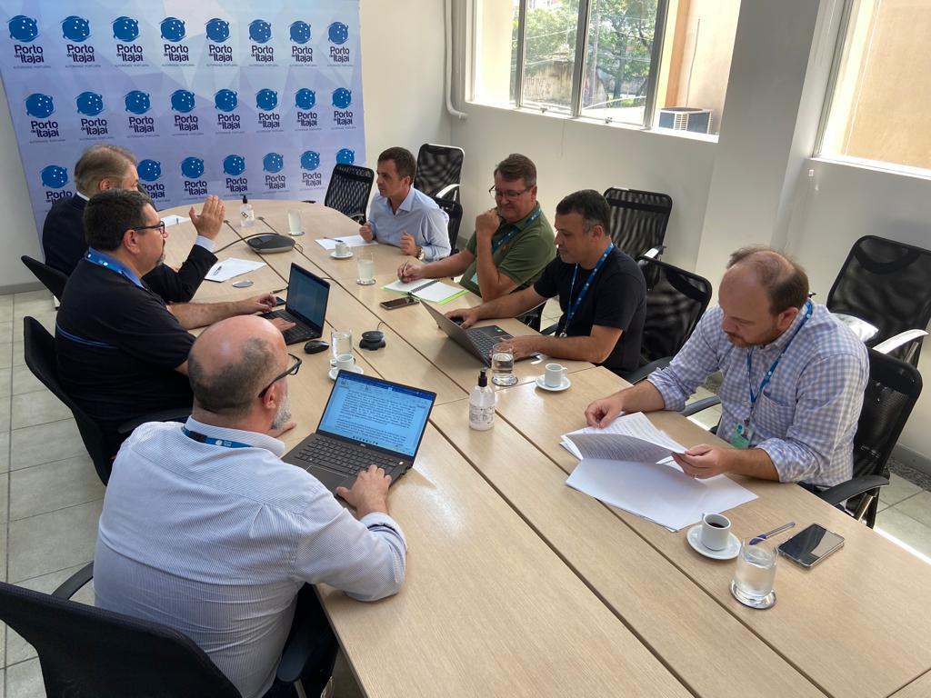 Autoridade Portuária se reúne com empresa que irá operar no Porto de Itajaí